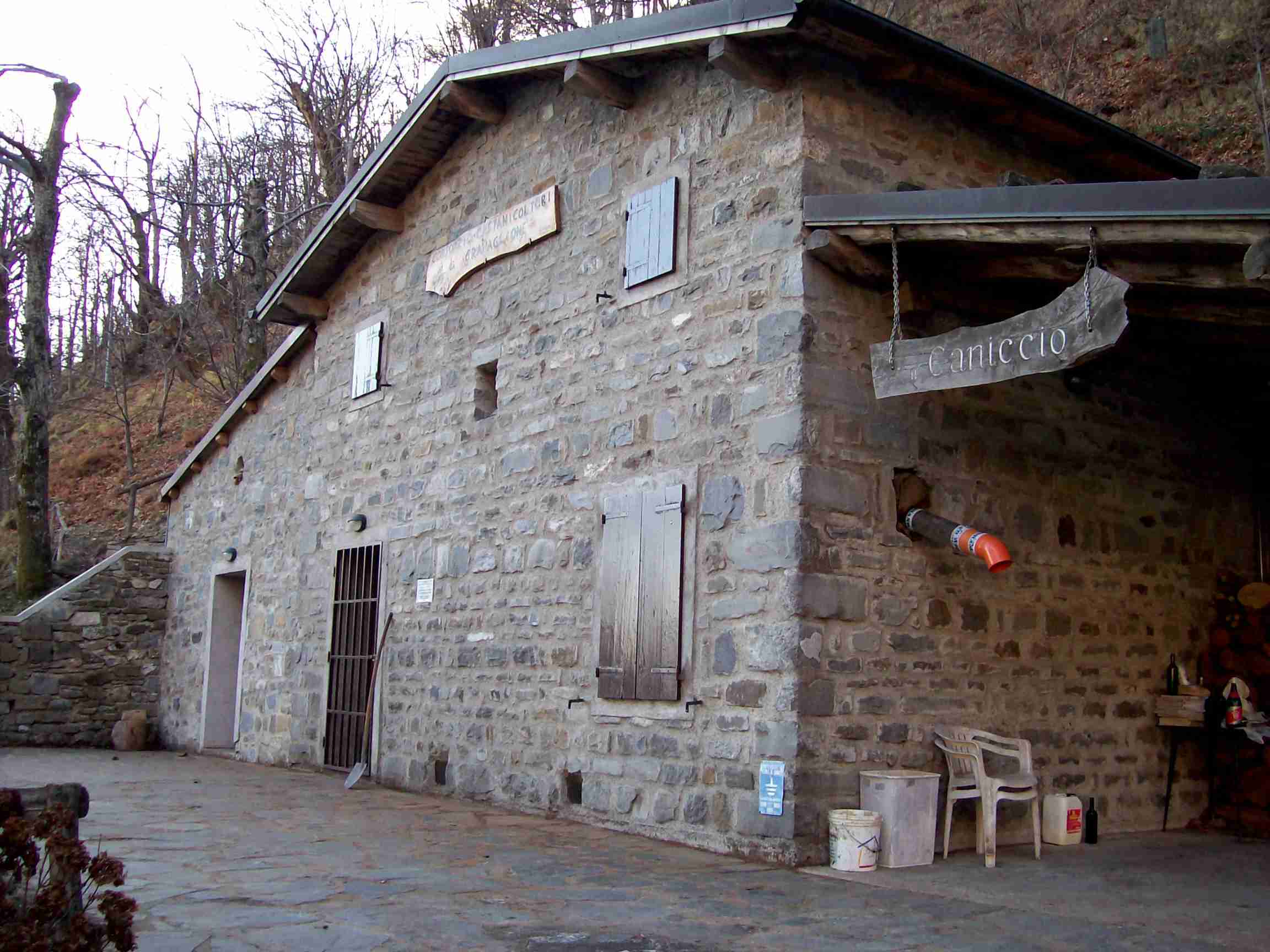  Image name: 00_00 il mulino.jpg 
 width: 2304 pixel 
 height: 1728 pixel 
 Size: 211738 bytes 
 Click to enlarge 